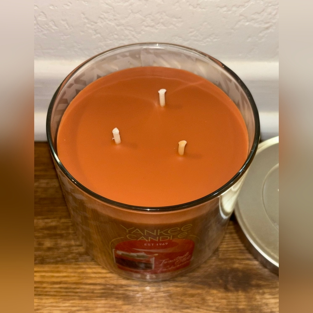 YANKEE CANDLE Toasted Old Fashioned (Medium 3 Wick Candle) NEW! - Picture 6 of 16